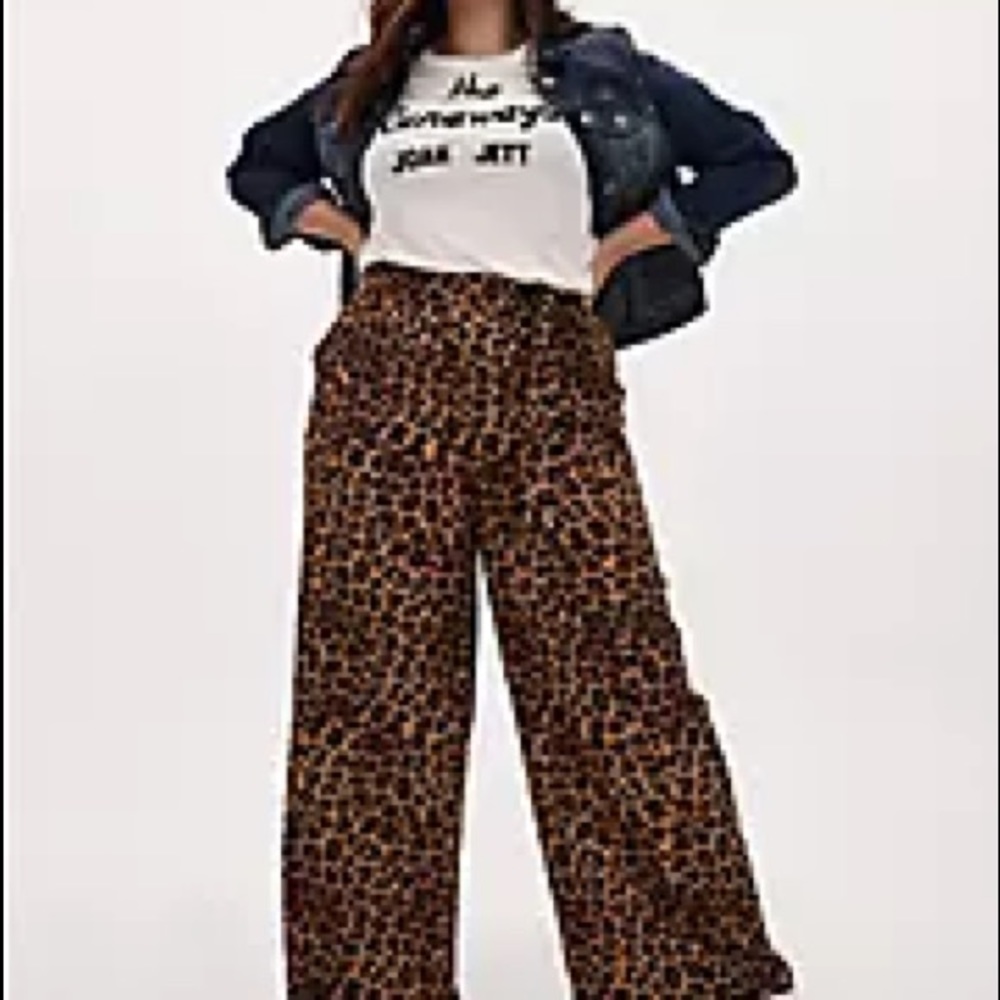 Torrid cheetah print wide leg pant